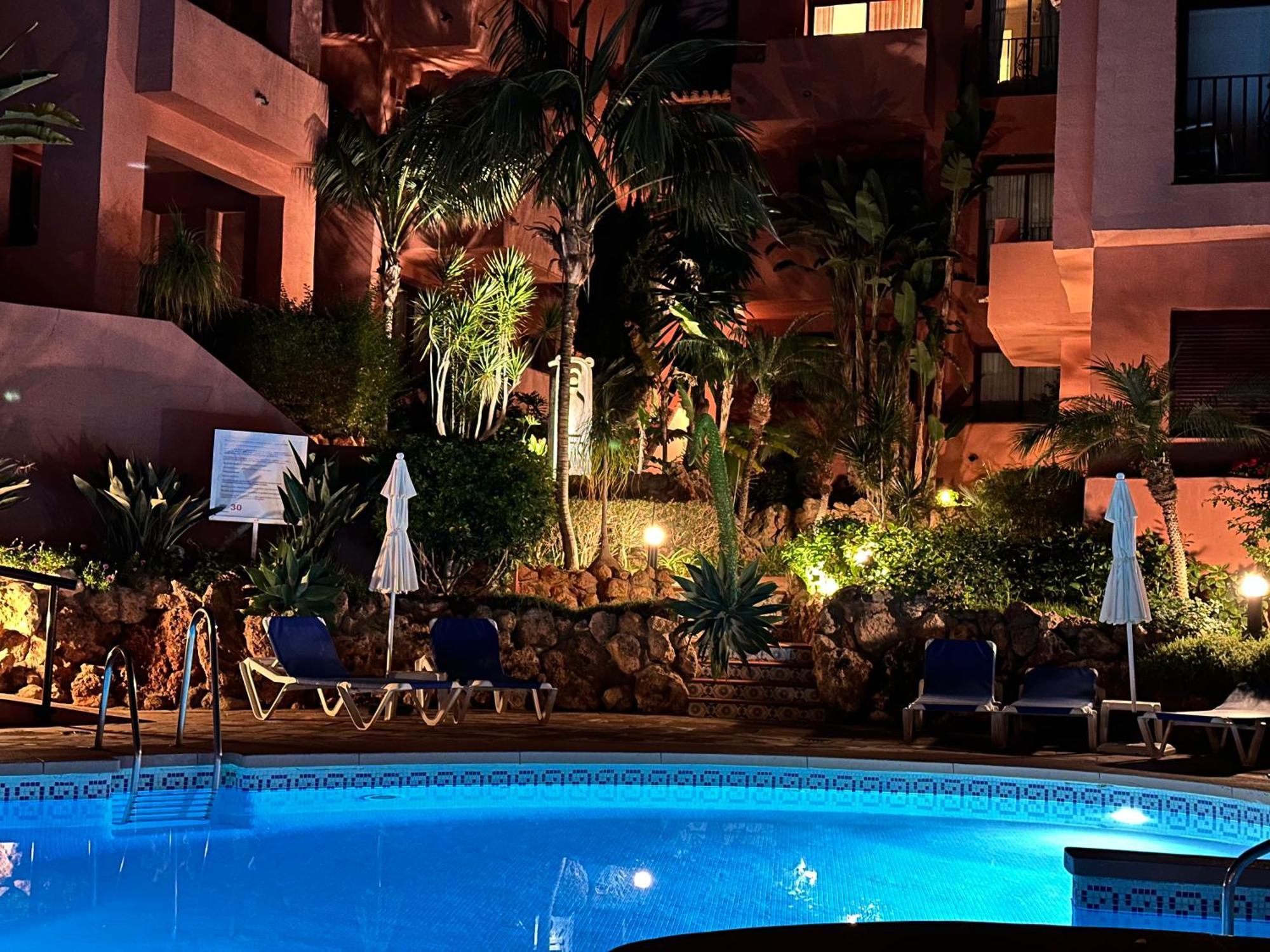 Xpce D Carlos Gardens Apartment มาร์เบยา ภายนอก รูปภาพ